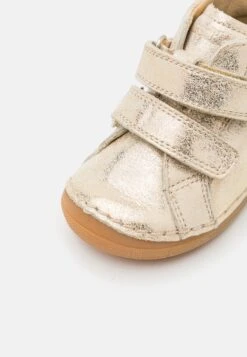 Froddo Paix Unisex - Babyschoenen - Gold -Algemene Winkel Voor Kindermode 01a50550a99246c5a0aec7617c54be20 scaled