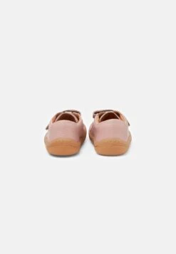 Froddo Barefoot D-Velcro - Klittenbandschoenen - Pink -Algemene Winkel Voor Kindermode 19502e9019104bda8cd53b0e6e9228e8 scaled