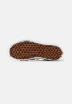 Vans Sk8-Hi Unisex - Sneakers Hoog - Multi-Coloured/True White 10 Vans Sk8-Hi Unisex - Sneakers Hoog - Multi-Coloured/True White -Algemene Winkel Voor Kindermode 1fd4c3c16e994c4fbd0b9efcaabfbe6f scaled