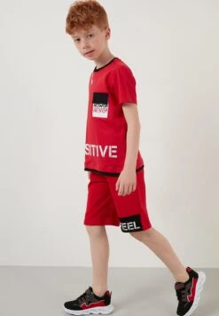 LELA Regular Fit T-Shirt And Shorts - Trainingspak - Red/Black -Algemene Winkel Voor Kindermode 27db9406adb345b49fe359172680f7f0