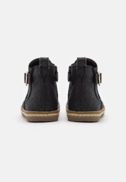 Friboo Korte Laarzen - Black -Algemene Winkel Voor Kindermode 419c17eb8e63456095037d0b3c1fa236 scaled