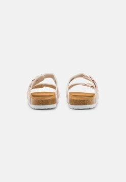 Friboo Muiltjes - Rose Gold-Coloured -Algemene Winkel Voor Kindermode 563bf5a472874240a08785ea21fe97a6 scaled