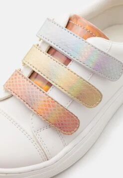 Friboo Sneakers Laag - White -Algemene Winkel Voor Kindermode 8906b84af3444d5191ac4f4587e46912 scaled