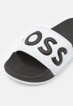 BOSS Kidswear Aqua Slides - Muiltjes - White 11 BOSS Kidswear Aqua Slides - Muiltjes - White -Algemene Winkel Voor Kindermode 8c8ec7f869ec4c51a604c972ced49466 scaled
