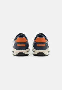 Geox Pavel - Sneakers Laag - Navy/Orange -Algemene Winkel Voor Kindermode 90a3ec7928a4485488bcfe7af20c71e5 scaled