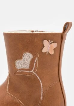 Friboo Korte Laarzen - Cognac 11 Friboo Korte Laarzen - Cognac -Algemene Winkel Voor Kindermode 93a5f207563248a18ee78d876f8a96e2 scaled