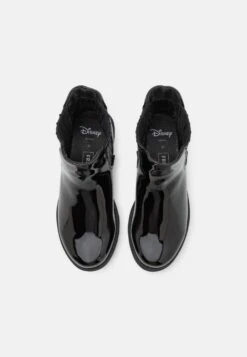 Friboo Disney Mickey Mouse - Zip-Up Booties- Korte Laarzen - Black 9 Friboo Disney Mickey Mouse - Zip-Up Booties- Korte Laarzen - Black -Algemene Winkel Voor Kindermode abfac50996b040cfadcd7f2affc7eaf1 scaled