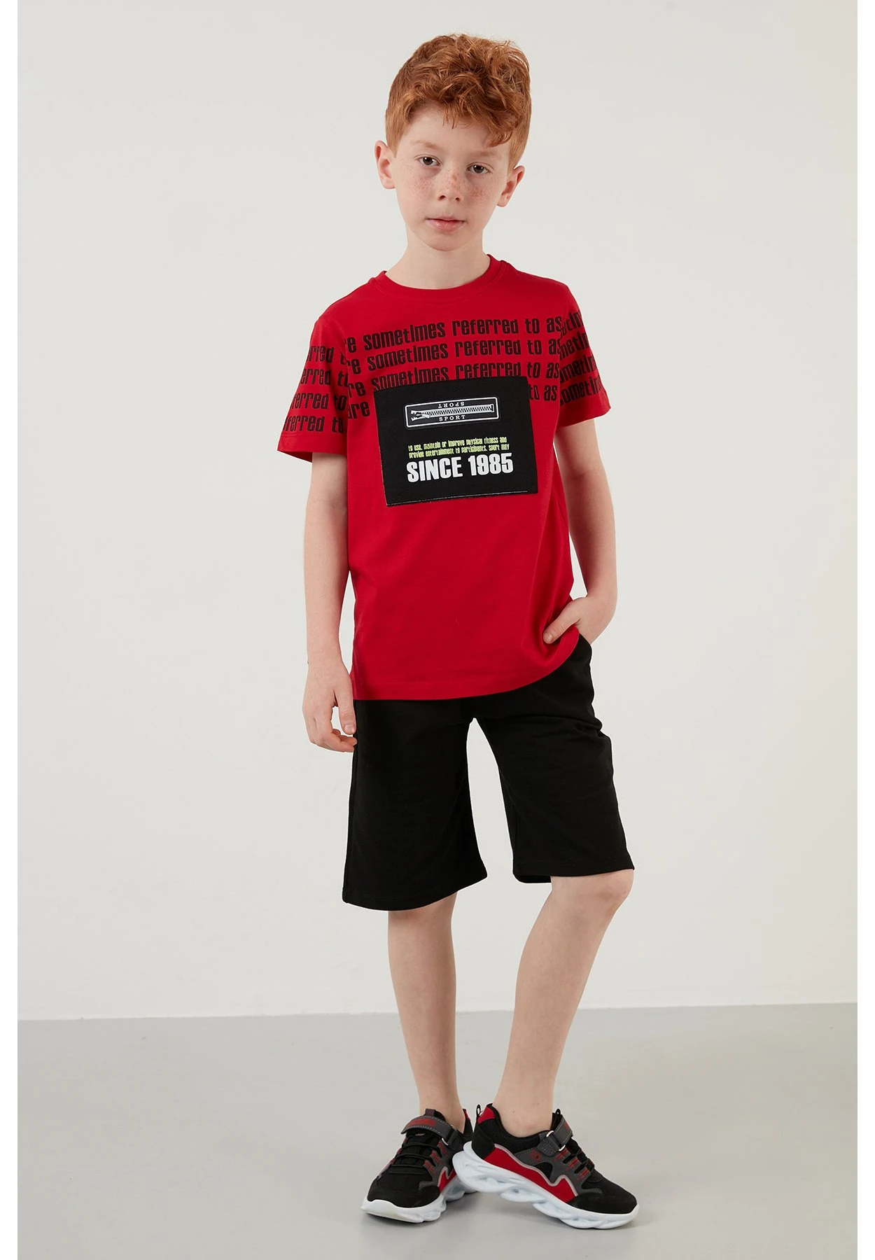 LELA Regular Fit Shorts And T-Shirt - Shorts - Red 1 LELA Regular Fit Shorts And T-Shirt - Shorts - Red